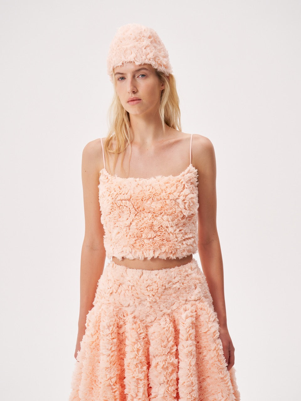 Укороченный топ из фактурной ткани