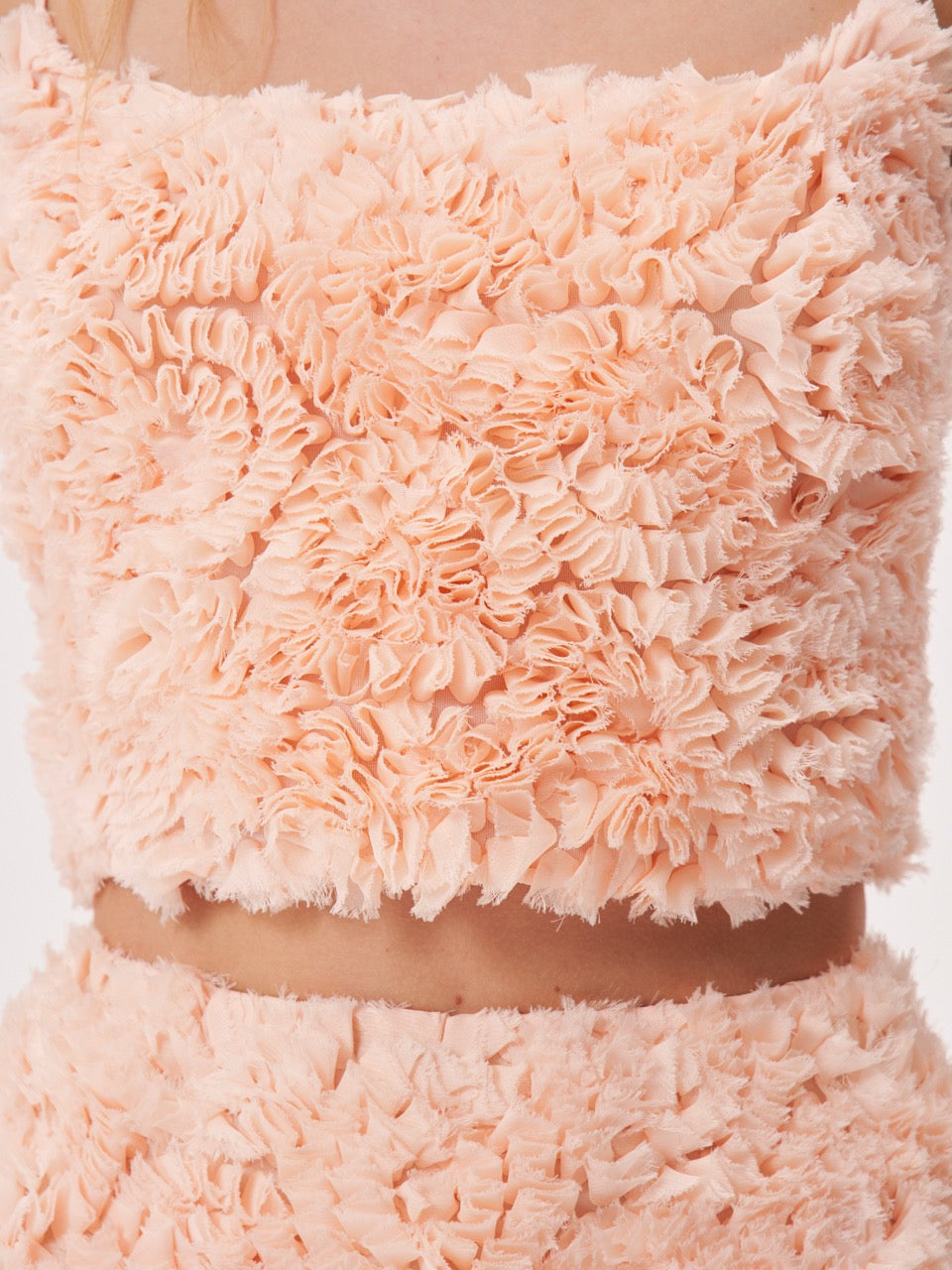 Укороченный топ из фактурной ткани