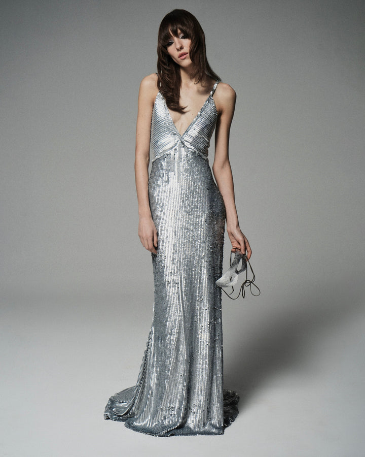 Платье в пол из ткани, расшитой пайетками