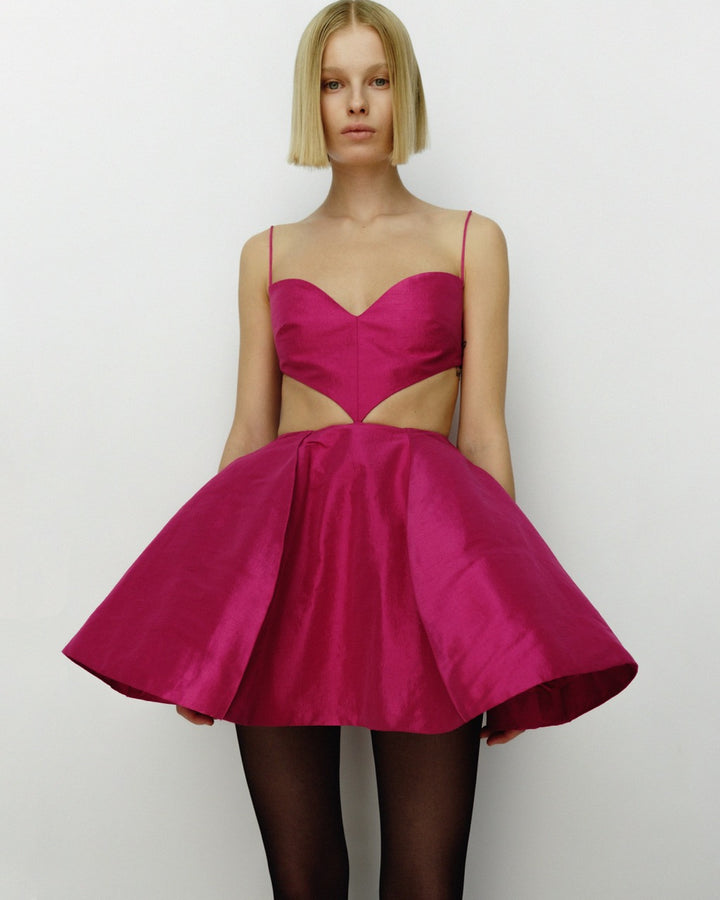 Мини платье с объемной юбкой